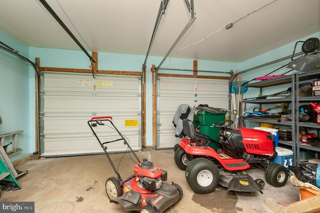 1533 Meadowview Dr, Pottstown, PA 19464 - view of garage