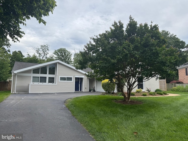 5923 Westridge Ct, Alexandria, VA 22310 - view of front of property featuring asphalt driveway