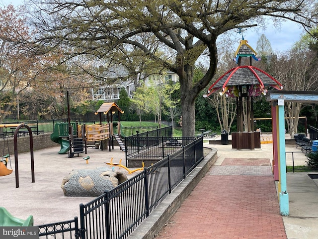 2907 Newark St NW, Washington, DC 20008 - view of community with fence