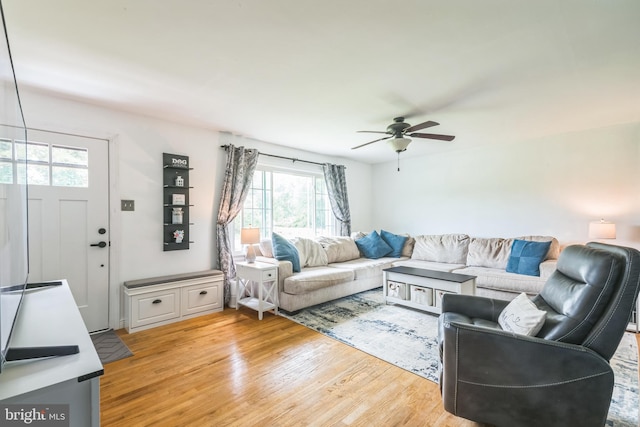 241 Fenwick Rd, Woodstown, NJ 08098 - living room with light wood-type flooring and ceiling fan
