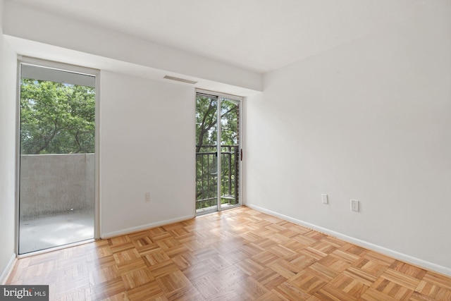 700 7th St SW Unit 507, Washington, DC 20024 - unfurnished room with baseboards
