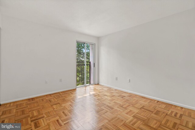 700 7th St SW Unit 507, Washington, DC 20024 - spare room featuring baseboards