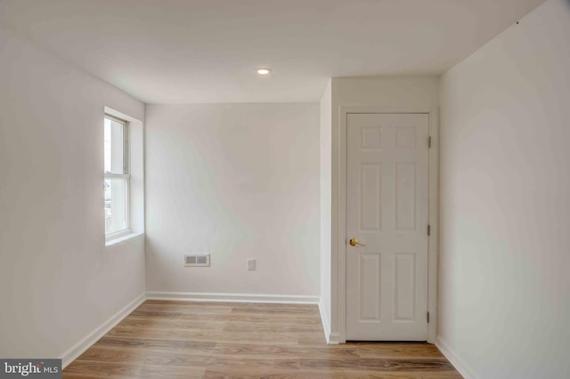 1625 Belt St, Baltimore, MD 21230 - spare room featuring light wood-style flooring, baseboards, and recessed lighting