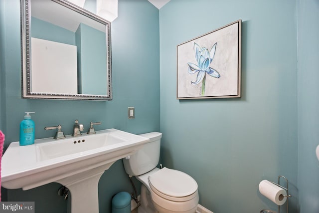 5455 Crowflock Ct, Columbia, MD 21045 - half bath featuring toilet
