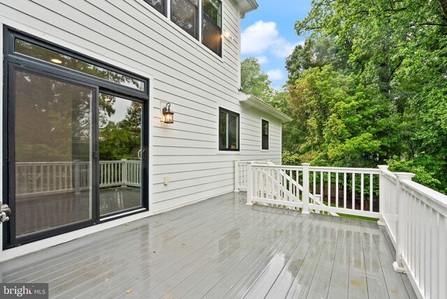 7101 27th Rd N, Arlington, VA 22213 - view of wooden deck