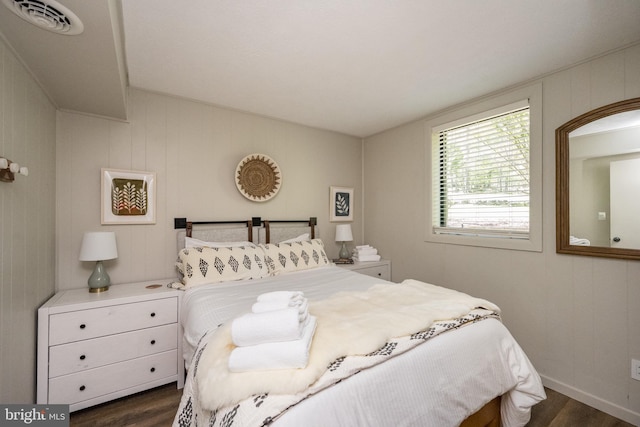 636 Paradise Hts, Oakland, MD 21550 - bedroom with dark wood finished floors and baseboards