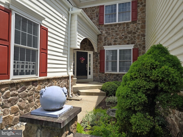 120 Whiteland Hills Cir, Exton, PA 19341 - property entrance featuring stone siding