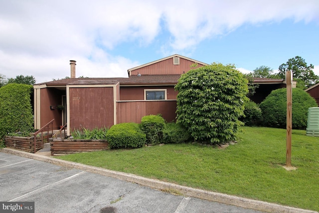 220 Brian Dr, Enola, PA 17025 - view of front of home featuring uncovered parking and a front yard