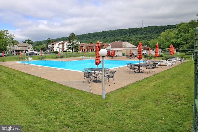 220 Brian Dr, Enola, PA 17025 - community pool featuring a patio