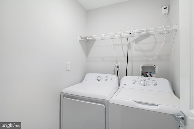 1212 E Susquehanna Ave Unit D, Philadelphia, PA 19125 - laundry area with separate washer and dryer