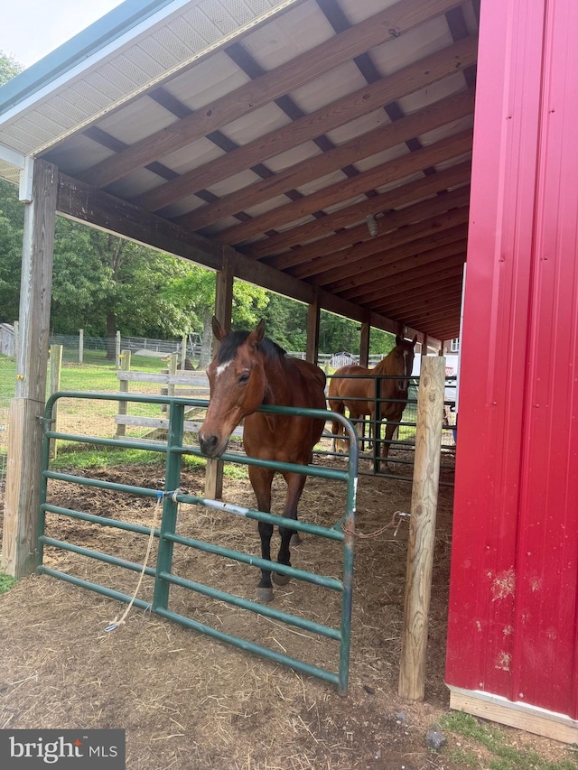 15510 Baden Naylor Rd, Brandywine, MD 20613 - view of stable