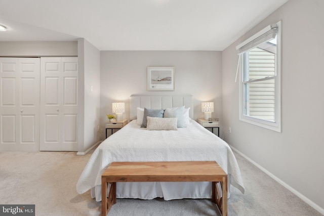 6842 Heatherway Ct, Alexandria, VA 22315 - carpeted bedroom featuring baseboards and a closet