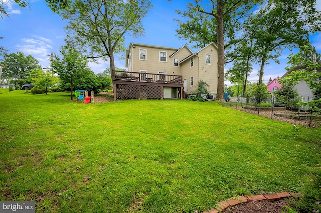 1602 S Rolling Rd, Halethorpe, MD 21227 - view of green lawn with a deck