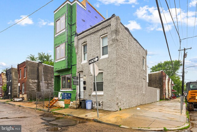 978 N 45th St, Philadelphia, PA 19104 - view of front facade with stucco siding