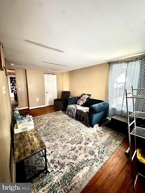 316 E Camden Wyoming Ave, Camden, DE 19934 - living area with wood finished floors