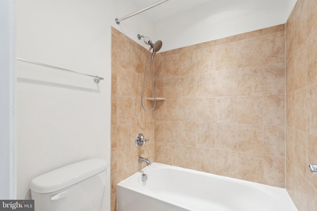 42322 Rising Moon Pl, Brambleton, VA 20148 - full bath featuring toilet and washtub / shower combination