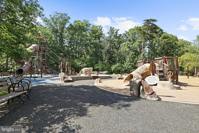 5050 7th Rd S Unit 201, Arlington, VA 22204 - view of communal playground