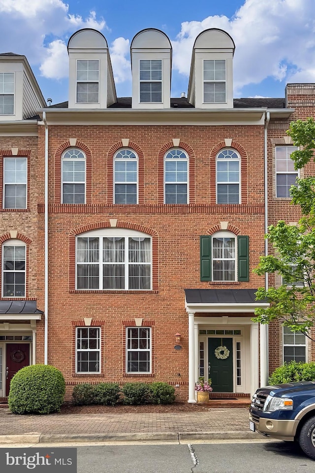 120 Fortnightly Blvd, Herndon, VA 20170 - townhome / multi-family property with brick siding