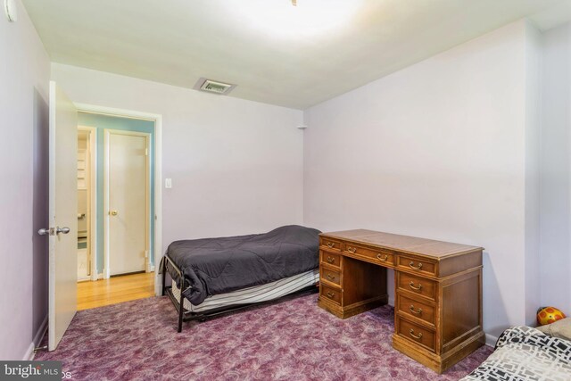 2400 Willow Glen Dr, Baltimore, MD 21209 - bedroom featuring carpet floors and baseboards