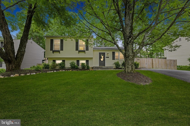 9761 Turnbuckle Dr, Burke, VA 22015 - tri-level home with driveway