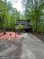 208 Owego Dr, Hazleton, PA 18202