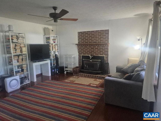 566 Holman Mill Rd, Farmville, VA 23901 - living room with wood finished floors and a ceiling fan
