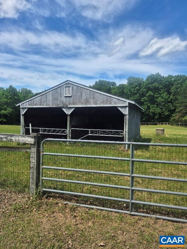 566 Holman Mill Rd, Farmville, VA 23901 - view of outbuilding featuring an exterior structure
