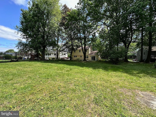 215 Bridge Rd, Upper Chichester, PA 19061 - view of grassy yard