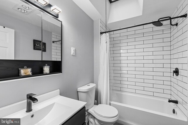 3342 Belgrade St, Philadelphia, PA 19134 - full bathroom with shower / tub combo, toilet, and vanity