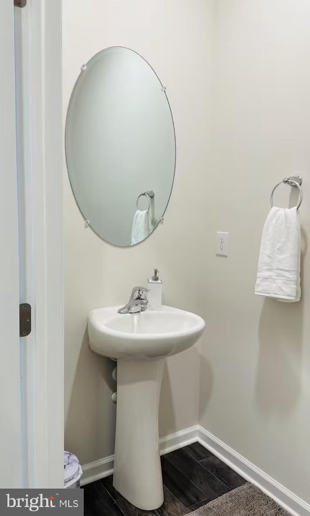 166 Sickler Ct, Sicklerville, NJ 08081 - bathroom with baseboards and wood finished floors
