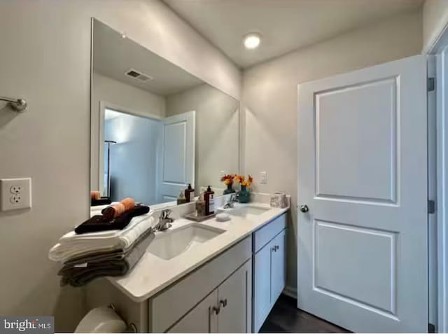 166 Sickler Ct, Sicklerville, NJ 08081 - bathroom featuring double vanity