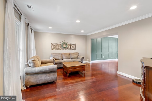 602 Tallowood Ln, Mount Laurel, NJ 08054 - living room with wood finished floors, crown molding, baseboards, and recessed lighting