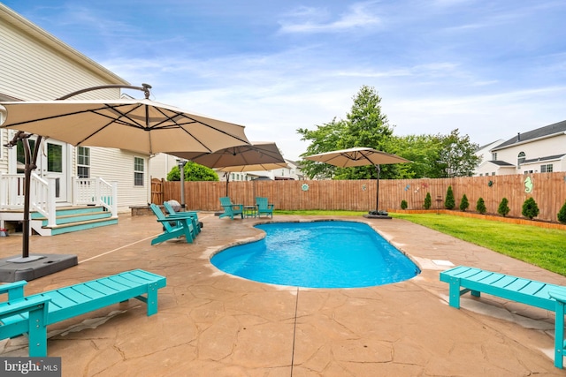 9235 Stephanie St, Manassas Park, VA 20111 - view of swimming pool with a patio area and a fenced backyard