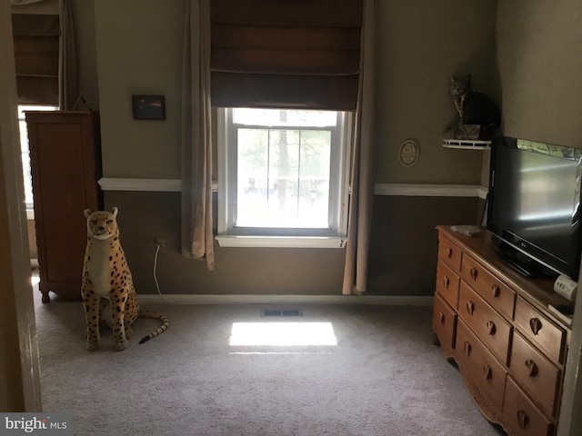 7709 Gromwell Ct, Springfield, VA 22152 - carpeted bedroom featuring baseboards