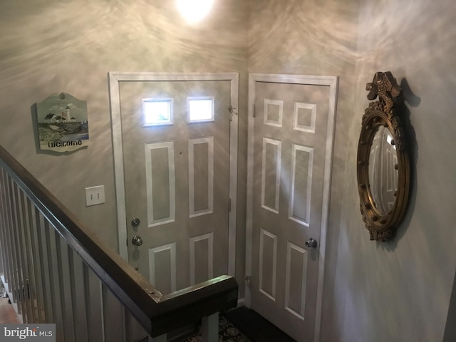 7709 Gromwell Ct, Springfield, VA 22152 - view of entrance foyer