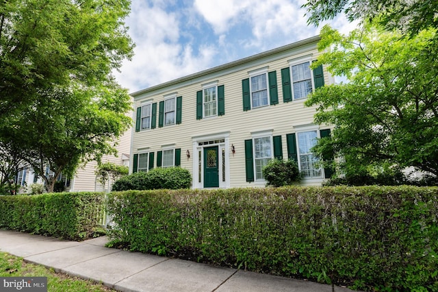 196 Pipers Inn Dr, Fountainville, PA 18923 - view of colonial house