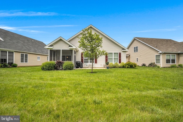 152 Independence Way, Mechanicsburg, PA 17050 - view of front of house with a sunroom and a front yard