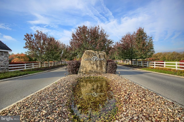 152 Independence Way, Mechanicsburg, PA 17050 - view of asphalt street featuring curbs