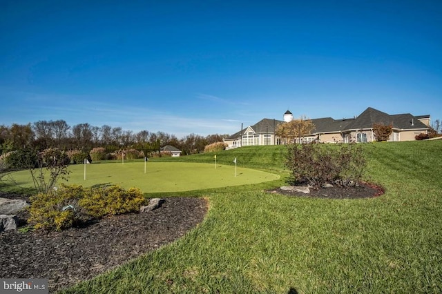 152 Independence Way, Mechanicsburg, PA 17050 - surrounding community featuring a putting green and a lawn