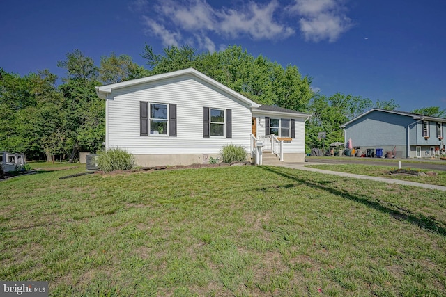 360 N Broad St, Clayton, NJ 08312 - ranch-style home featuring a front yard and central AC