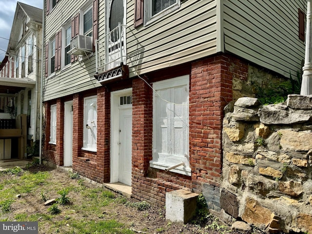 5569 Bouquet St, Huntingdon, PA 16652 - view of property entrance