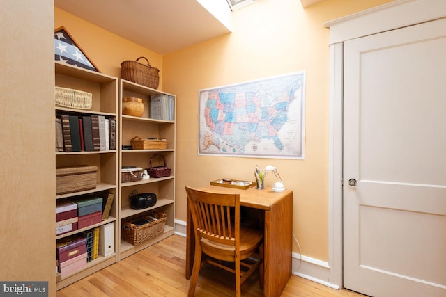 550 Somerton Ave, Philadelphia, PA 19116 - office area featuring wood finished floors and baseboards