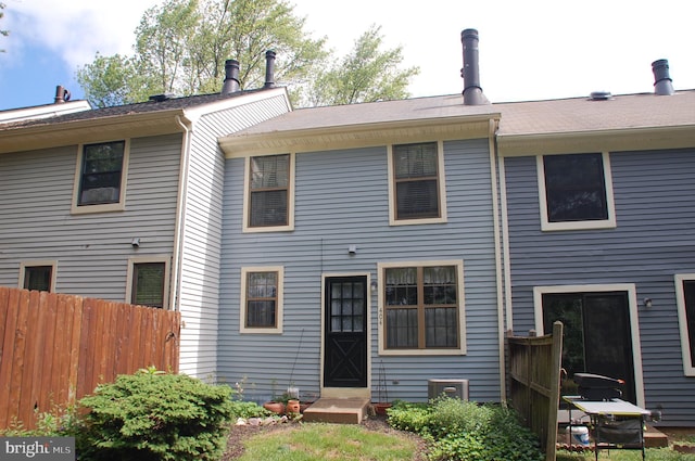 404 Franklin Ct, North Wales, PA 19454 - view of back of house