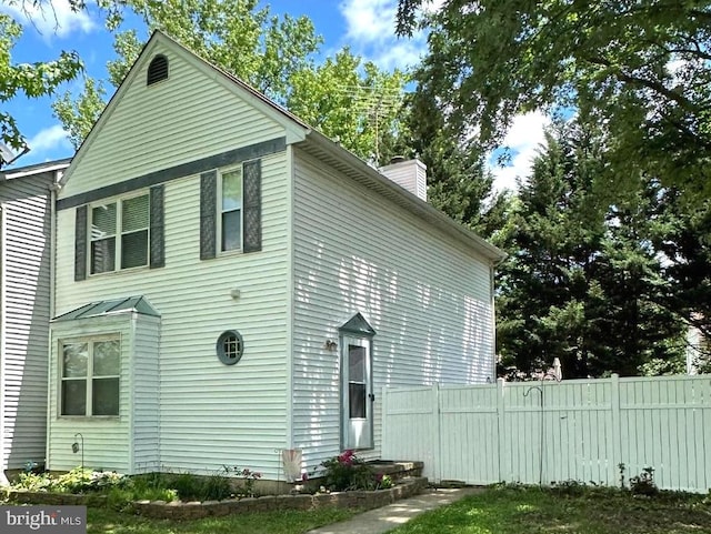 1895 Norhurst Way N, Catonsville, MD 21228 - view of side of home with a chimney