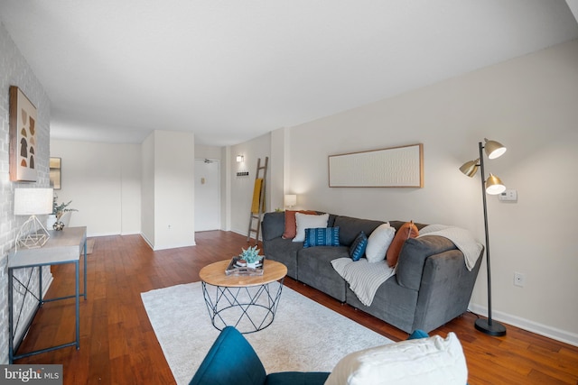 5300 Holmes Run Pkwy Unit 403, Alexandria, VA 22304 - living area featuring wood finished floors and baseboards