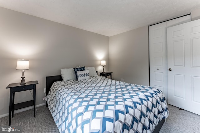 7414 Golden Horseshoe Ct, Springfield, VA 22153 - bedroom with carpet flooring and a textured ceiling