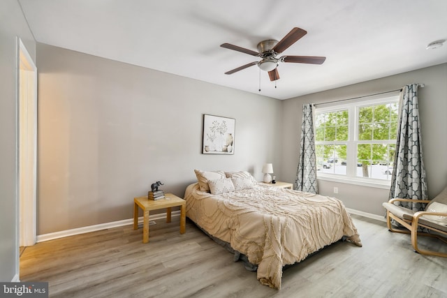 205 Highland Blvd, New Castle, DE 19720 - bedroom featuring light wood-type flooring, baseboards, and a ceiling fan