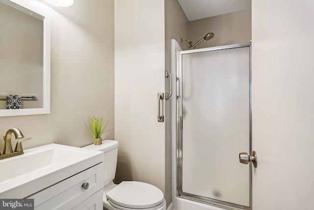 205 Highland Blvd, New Castle, DE 19720 - full bath featuring a shower stall, toilet, and vanity