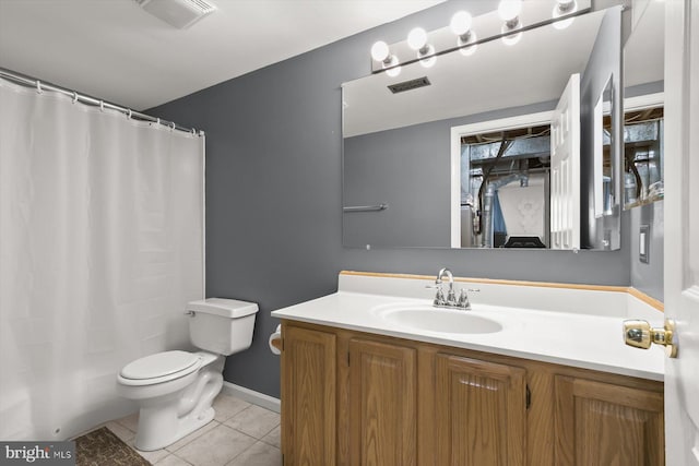 full bathroom with tile patterned flooring, vanity, toilet, curtained shower, and baseboards