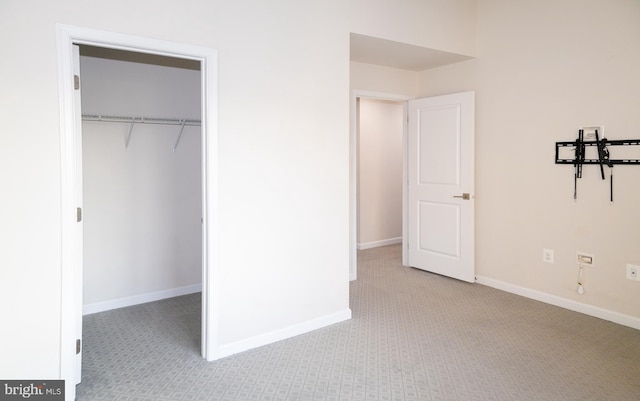 42624 Lisburn Chase Ter, Chantilly, VA 20152 - unfurnished bedroom with carpet floors, a closet, and baseboards